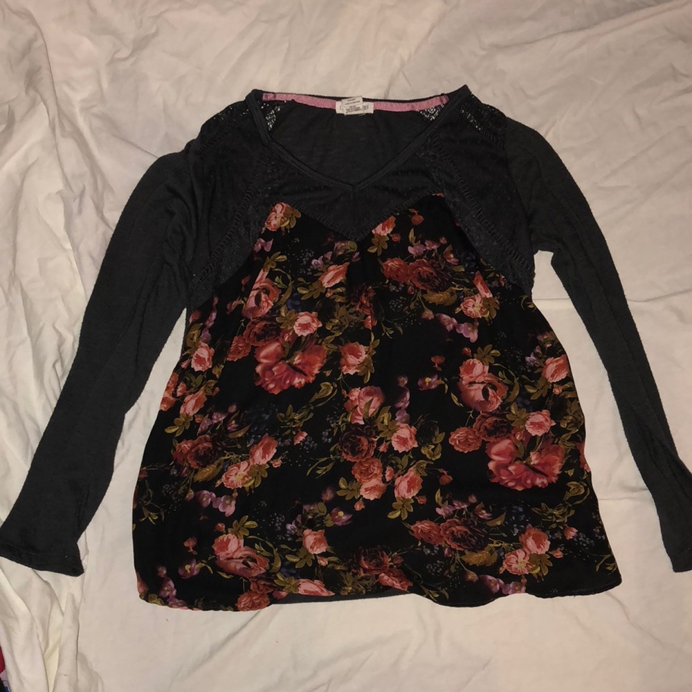 Nice used shirt. Clover + Scout Small